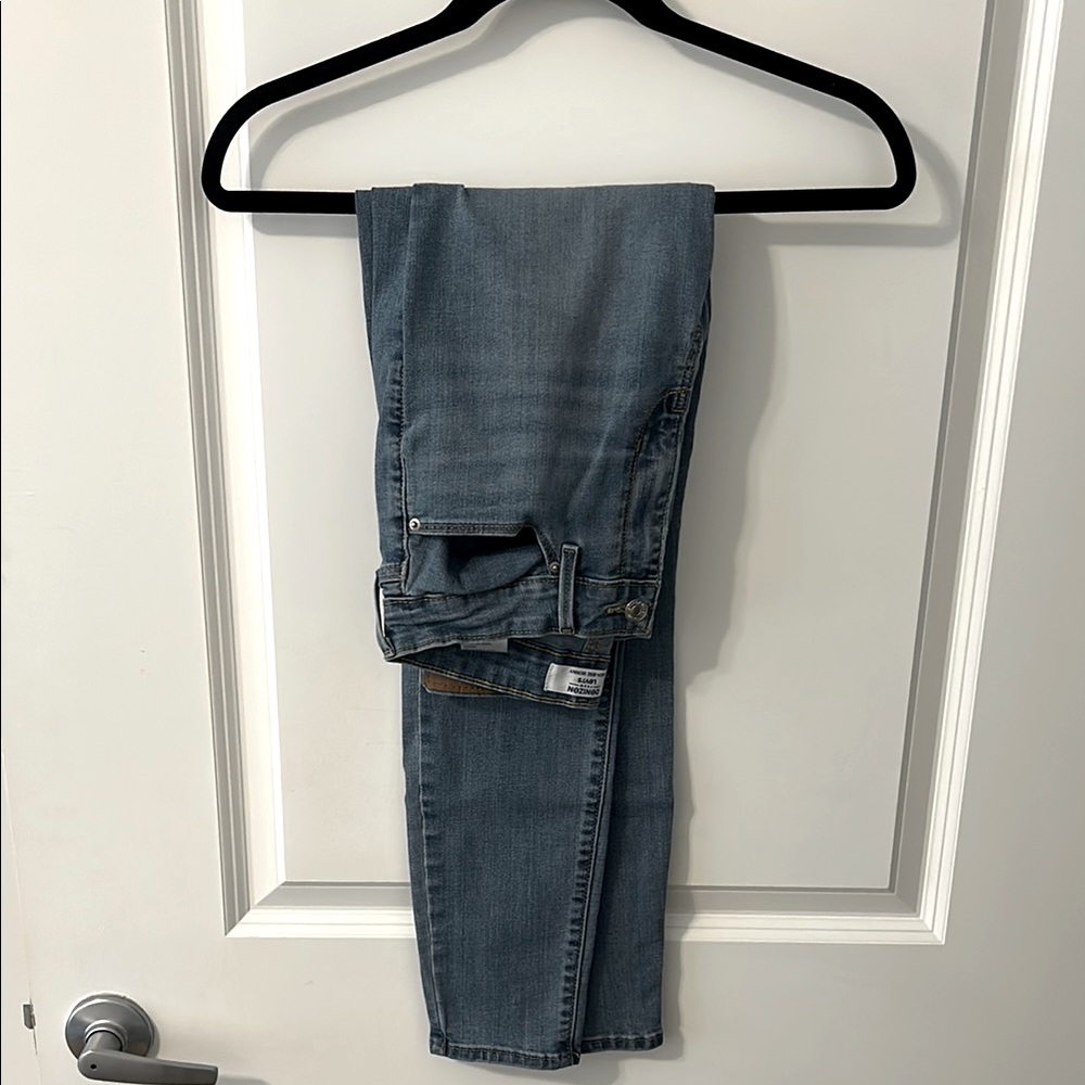 Women’s High Rise Skinny Jeans